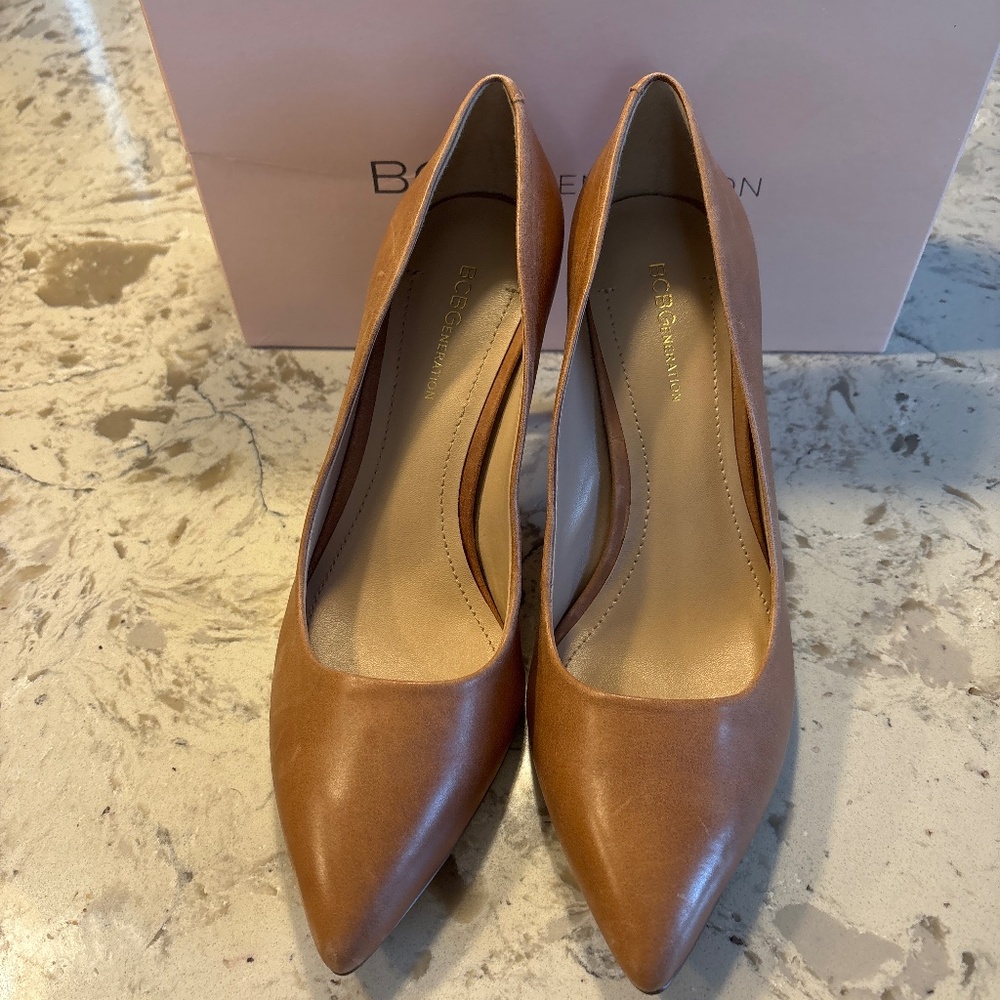 Bcbgeneration Euc Factory Distressed Leather Heel… - image 2